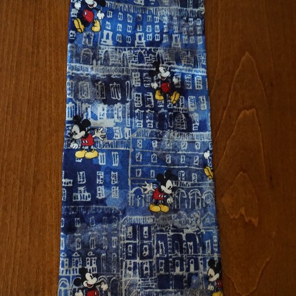 Disney Tie Rack Mickey Mouse Tie - Picture 2 of 7